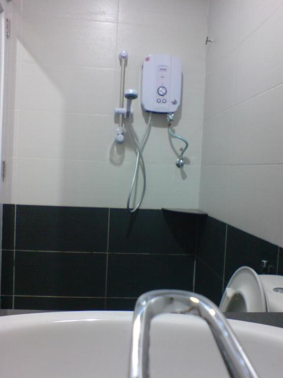 Hotel Alam Indi Johor Bahru Zimmer foto