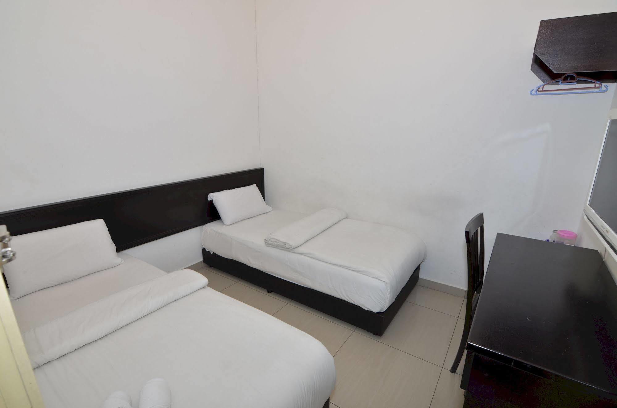 Hotel Alam Indi Johor Bahru Exterior foto